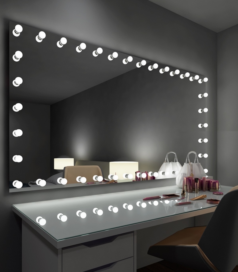 This image has an empty alt attribute; its file name is 051120_185845_ibmirror_mirror_led_light_min.jpg